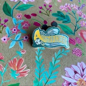 🌿 Pirates of the Caribbean Pin